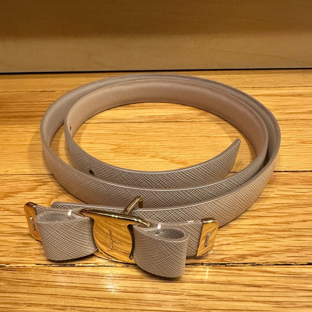 Salvatore beige belt